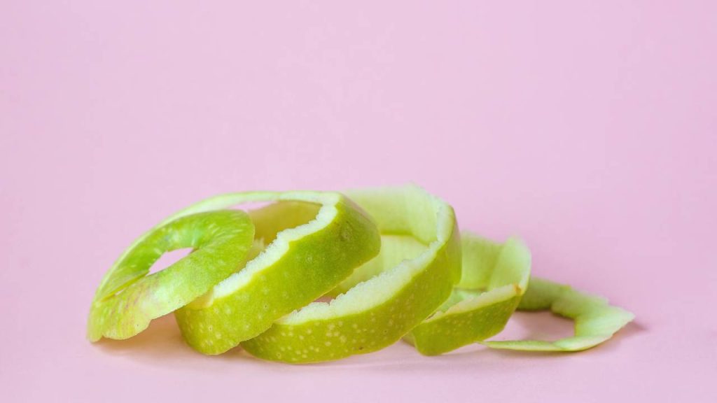 Como usar cascas de maçã para perfumar sua casa de forma natural e econômica