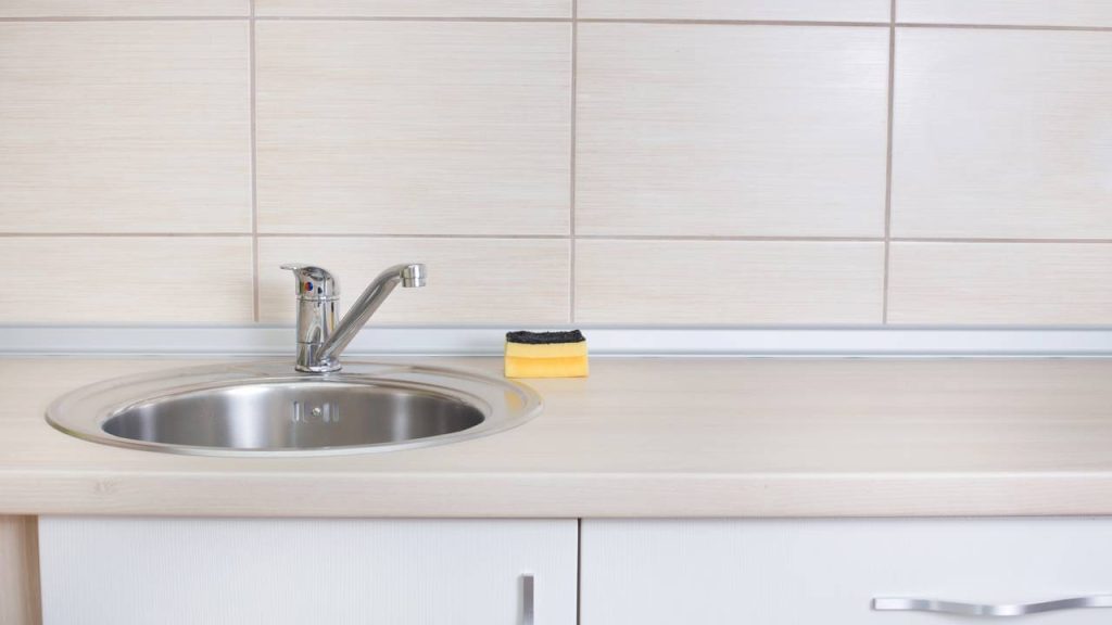 Bater cascas de limão com alecrim: por que recomendam e para que serve?