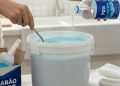 Sabão em pó e álcool: por que tanta gente está usando e aprovando essa mistura?