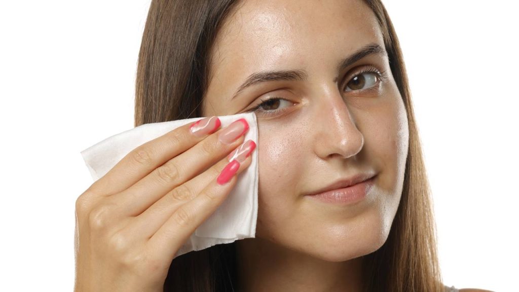 O óleo natural que ajuda a recuperar o brilho natural da pele