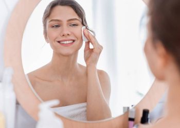Nem base, nem corretivo: a pele perfeita começa na skincare