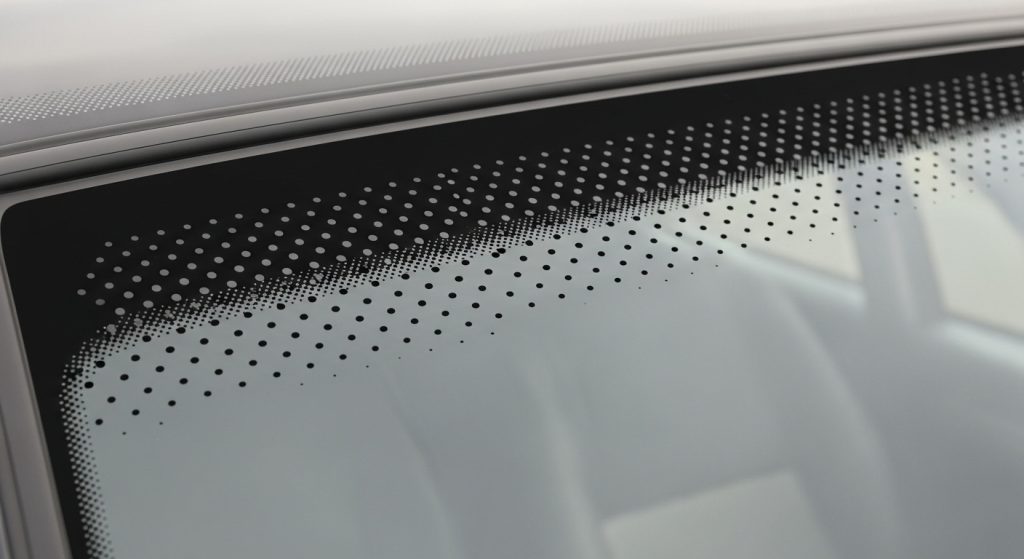 Você sabe para que serve os pontinhos no vidro do carro?