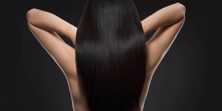 Cabelos com progressiva: 3 produtos que mantêm o liso perfeito