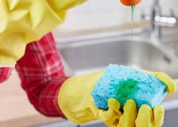 Técnica de detergente caseiro que rende até 3x mais sem perder a eficiência