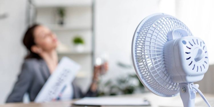 Como limpar o ventilador com uma mistura caseira simples e sem esforço