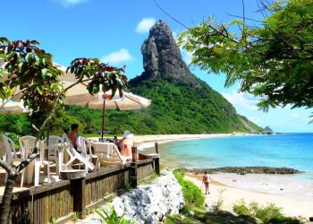 Quanto custa passar o Réveillon em Noronha 2025?