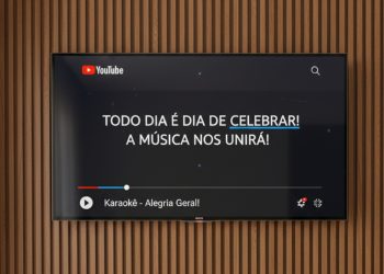 O truque para organizar um karaokê em casa sem precisar gastar com equipamento caro