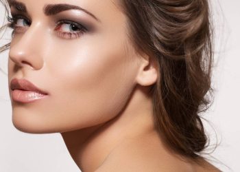 Maquiagem butter glam deixa a pele com luxo natural para o ano novo