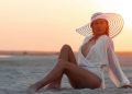 Tendências de moda praia 2026 que vão dominar seu verão