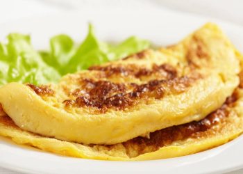 Omelete fit com aveia: simplicidade, nutrição e versatilidade no dia a dia
