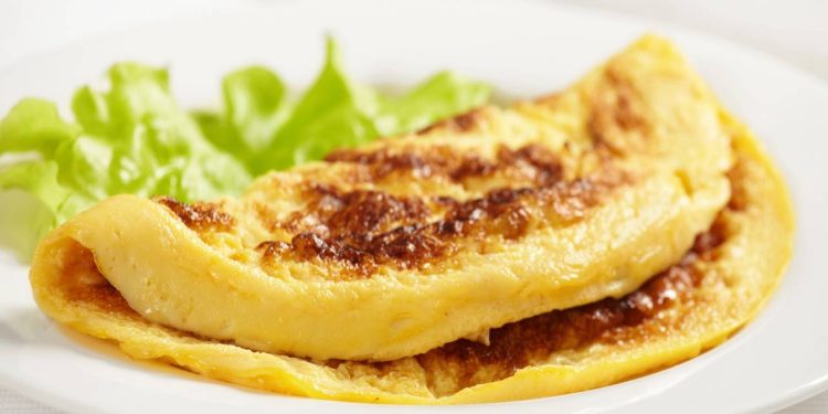Omelete fit com aveia: simplicidade, nutrição e versatilidade no dia a dia