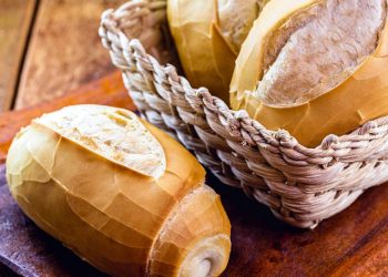 Poucos sabem: o verdadeiro motivo do pão francês ter esse risco em cima (e não é enfeite)