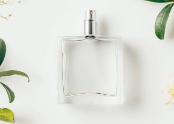 Como escolher o perfume de verão sem exagerar na fragrância?