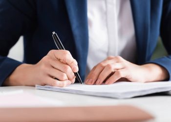 O detalhe escondido na sua assinatura: O que esse traço silencioso revela sobre autoestima e poder pessoal?