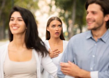 Por que costumamos nos comparar tanto com os outros, segundo a psicologia?