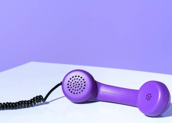 De onde vem a palavra “telefone”? A história por trás do termo que mudou o mundo