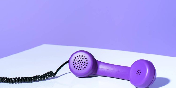 De onde vem a palavra “telefone”? A história por trás do termo que mudou o mundo