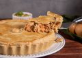 Como é a torta de frango de liquidificador simples com massa leve