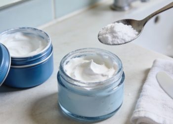 Você só precisa de 2 produtos simples para clarear manchas escuras