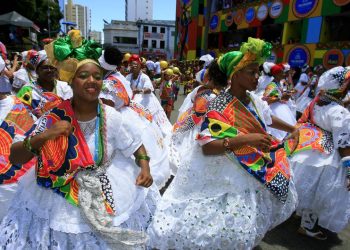 Quanto custa passar o Carnaval na Bahia e o que mais pesa no orçamento