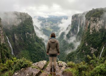 A cidade onde os maiores cânions do Brasil e o silêncio viraram estilo de vida