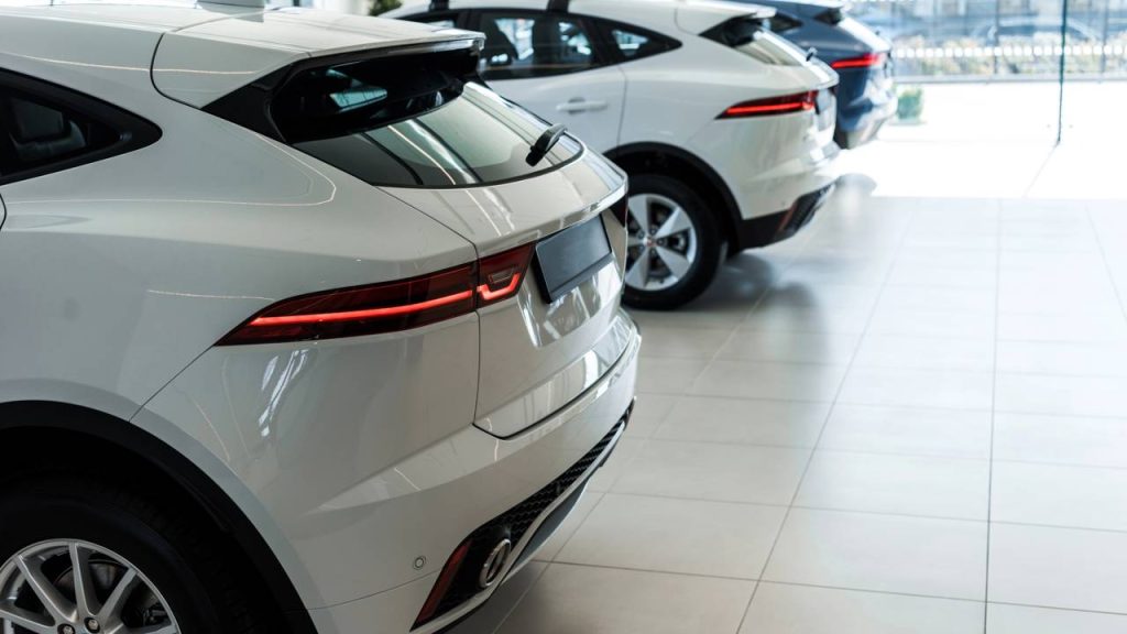 Por que tantas pessoas escolhem carro branco? a psicologia por trás da cor mais subestimada
