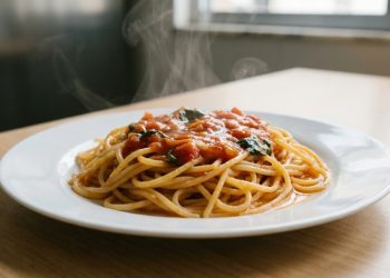 O motivo real de você sentir fome logo depois de comer um prato gigante de massa