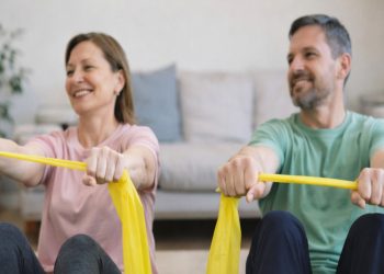 Esses exercícios leves são aliados essenciais para pessoas acima dos 50 anos terem mias saúde