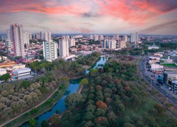 A 3ª melhor cidade do Brasil para viver fica a 100 km de São Paulo e tem um parque linear de 15 km projetado por um arquiteto famoso