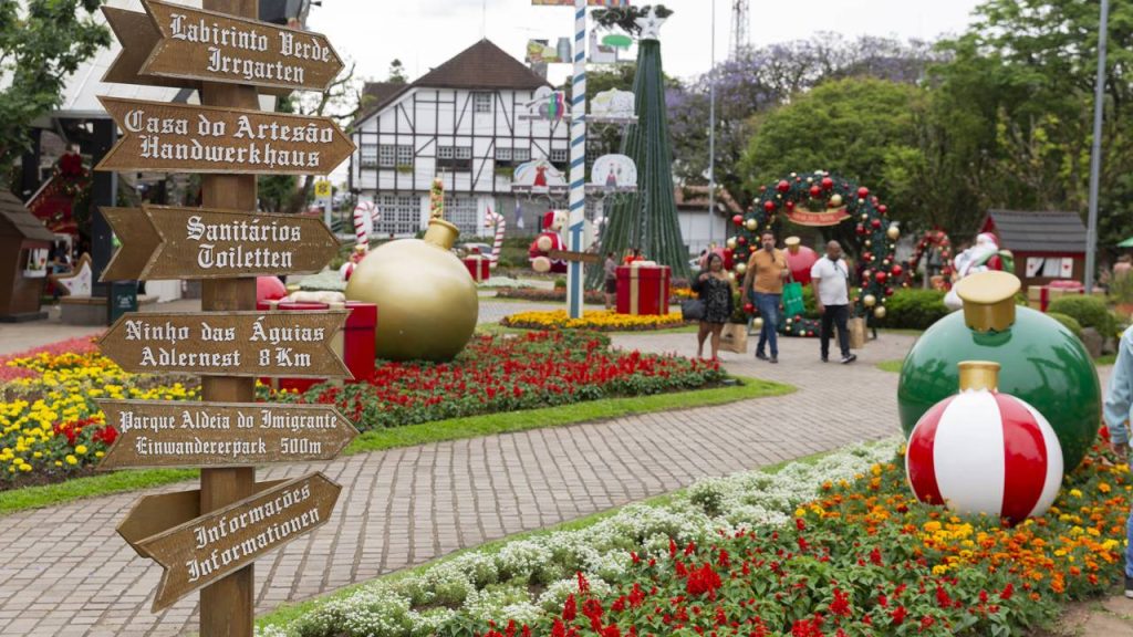 Essa cidade da Serra Gaúcha tem mais de 800 mil visitantes por ano e fica a 35 km de Gramado, com custo bem menor
