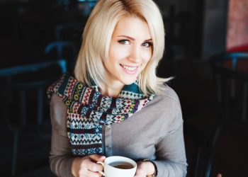 Você usa muito cinza? a psicologia explica o que essa cor revela sobre você e sua personalidade