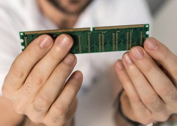 Por que o computador trava mesmo com tanta memória RAM e o que fazer para resolver