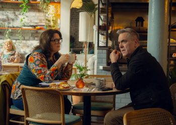 En Fuga: o novo thriller familiar da Netflix que transforma um desaparecimento em um pesadelo psicológico de oito episódios