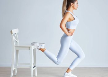 Como fortalecer o corpo em casa usando só o peso do próprio corpo?