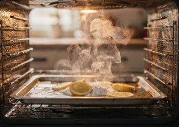 Coloquei esses 4 ingredientes dentro do meu forno e derreteu toda a gordura em 15 minutos