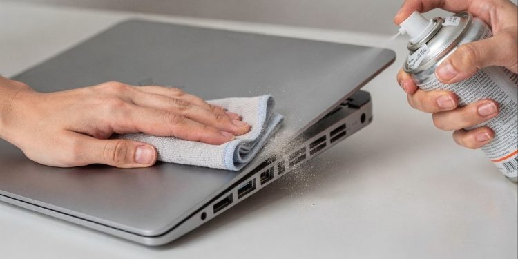 Por que seus eletrônicos esquentam tanto e como evitar isso no dia a dia