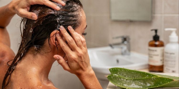 Aprendi essas 3 formas de usar babosa e meu cabelo nunca mais foi feio