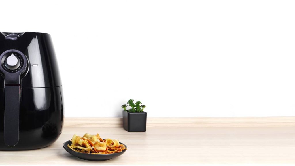 Air fryer na rotina doméstica: o atalho que simplificou a cozinha brasileira