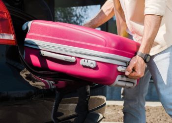 Por que alugar itens na viagem pode ser mais prático do que comprar para uso único