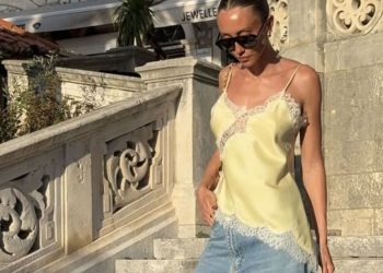 A peça lingerie que saiu do quarto e conquistou os looks em 2026