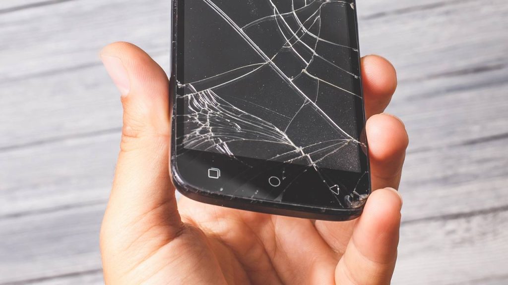 celular antigo guardado