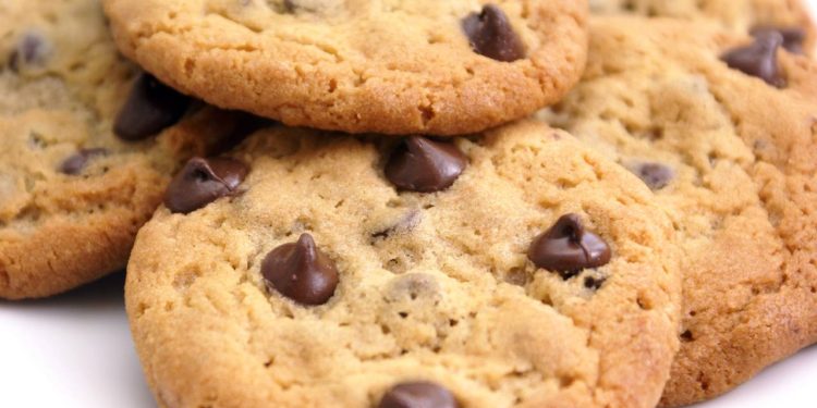Cookie americano perfeito: crocante por fora e macio por dentro