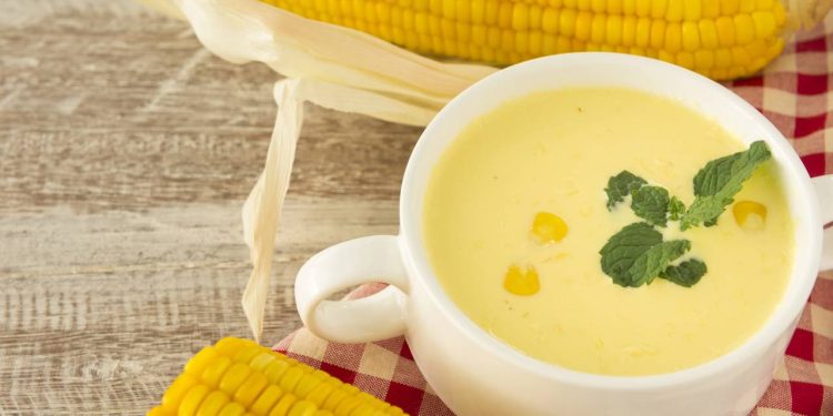 Creme de milho cremoso e fácil que combina com qualquer refeição do dia