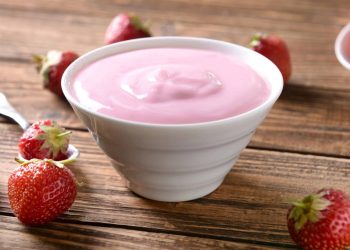 Como o danoninho caseiro ganha textura cremosa só com geladeira