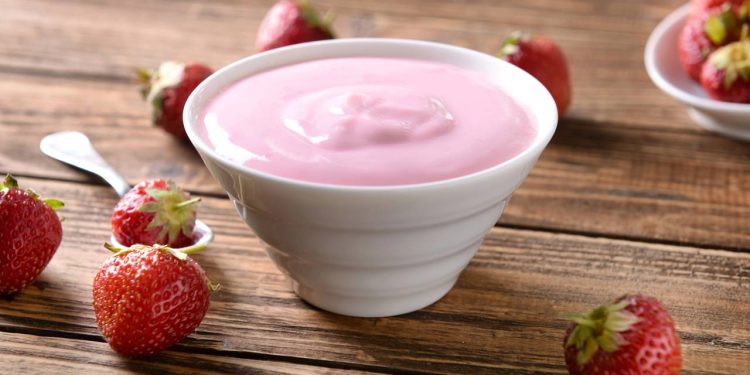 Como o danoninho caseiro ganha textura cremosa só com geladeira