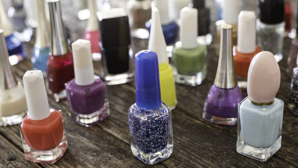 esmalte grosso e ressecado