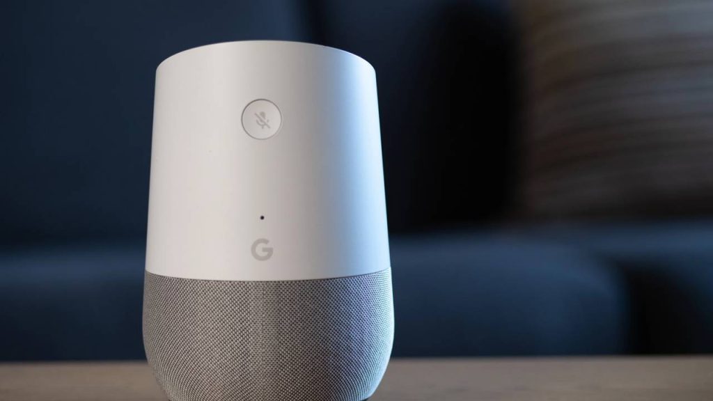 Veja como assistentes virtuais controlam sua casa sem precisar de reformas