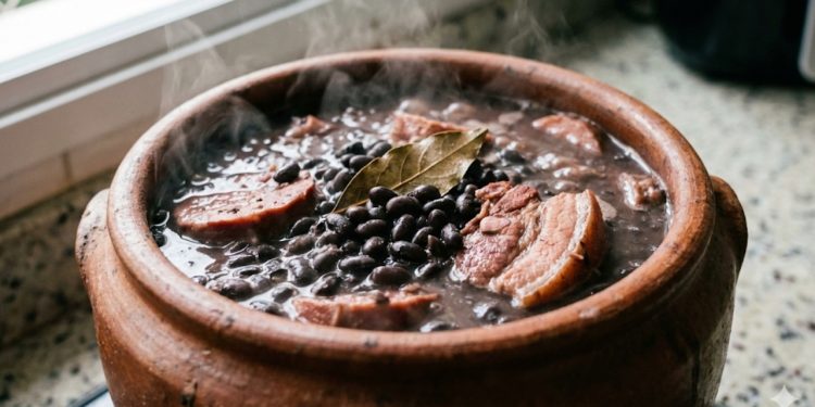 O verdadeiro motivo pelo qual a gente come feijoada no sábado e não em outro dia da semana