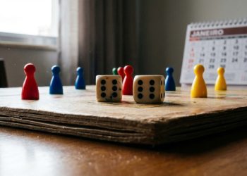 Eu resgatei esse jogo de tabuleiro da infância e a diversão aqui em casa subiu de nível