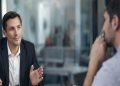 Decisões rápidas custam caro: os truques psicológicos que expõem pressões invisíveis